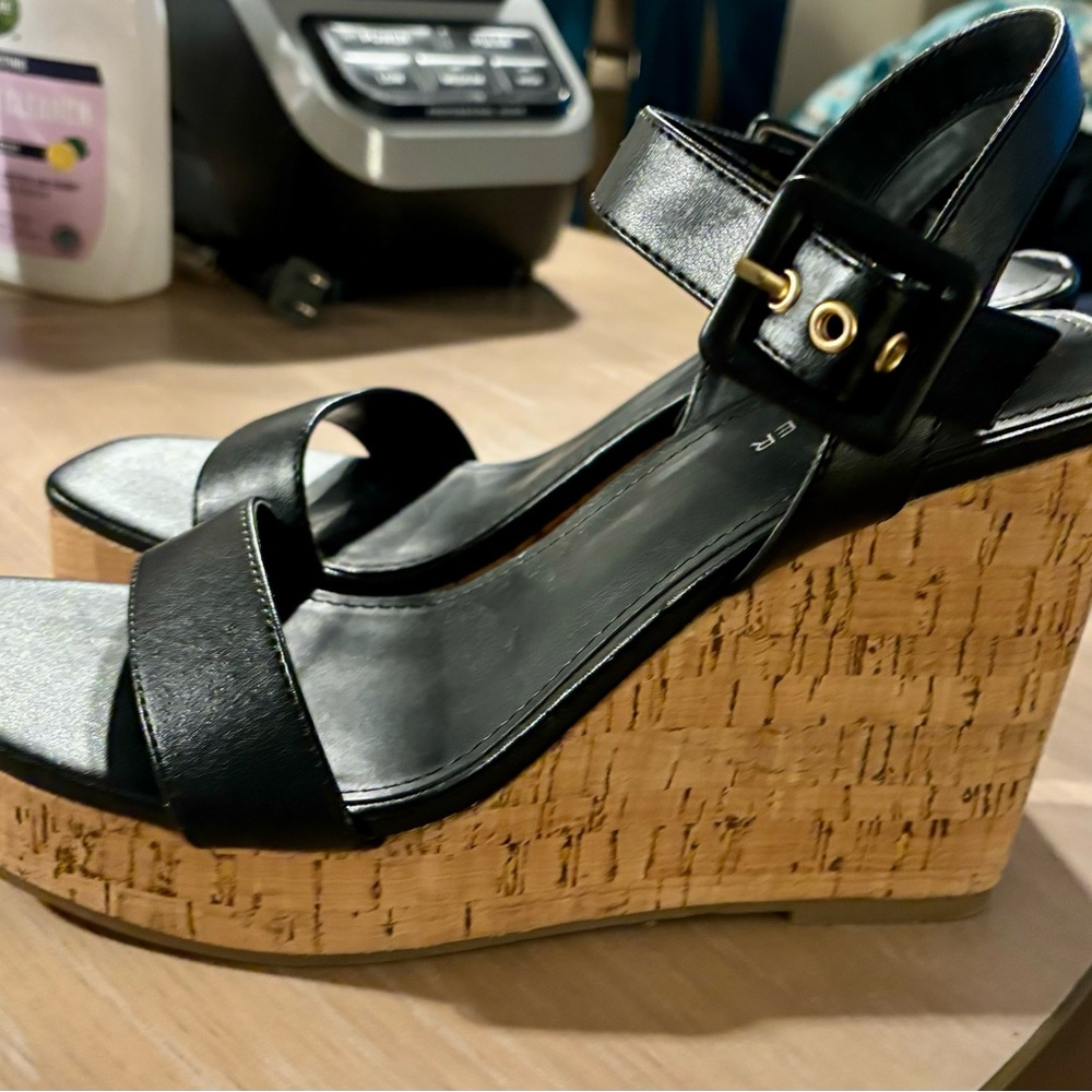 Marc Fisher Espadrille Black Ankle Strap Sandals Size 8.5